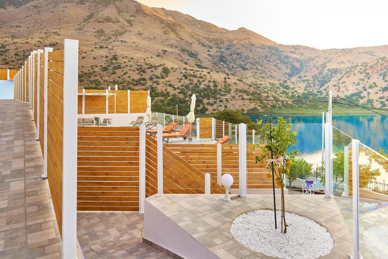 Kávallos Lake View Suites מראה חיצוני תמונה