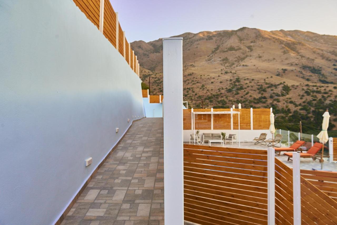 Kávallos Lake View Suites מראה חיצוני תמונה