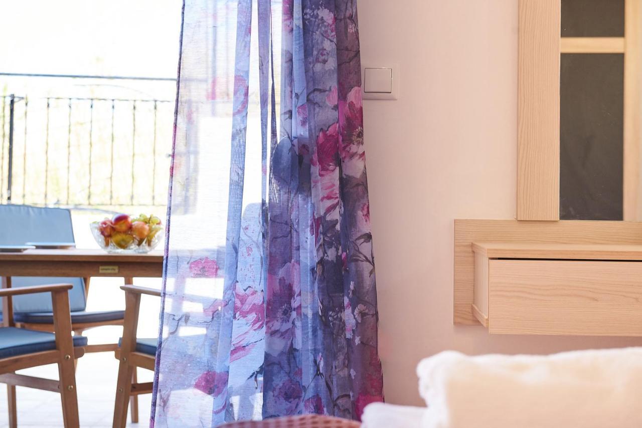 Kávallos Lake View Suites מראה חיצוני תמונה