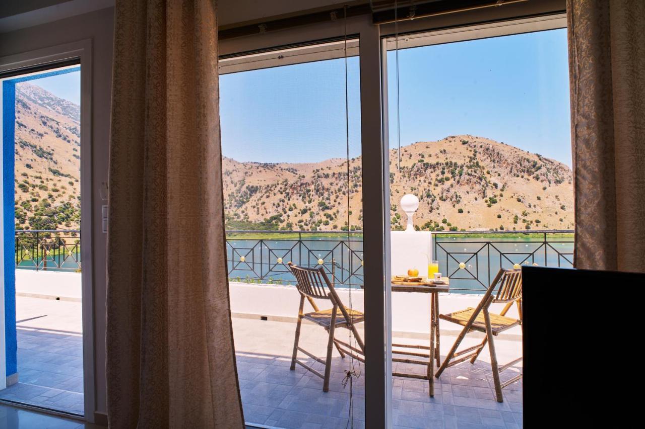 Kávallos Lake View Suites מראה חיצוני תמונה