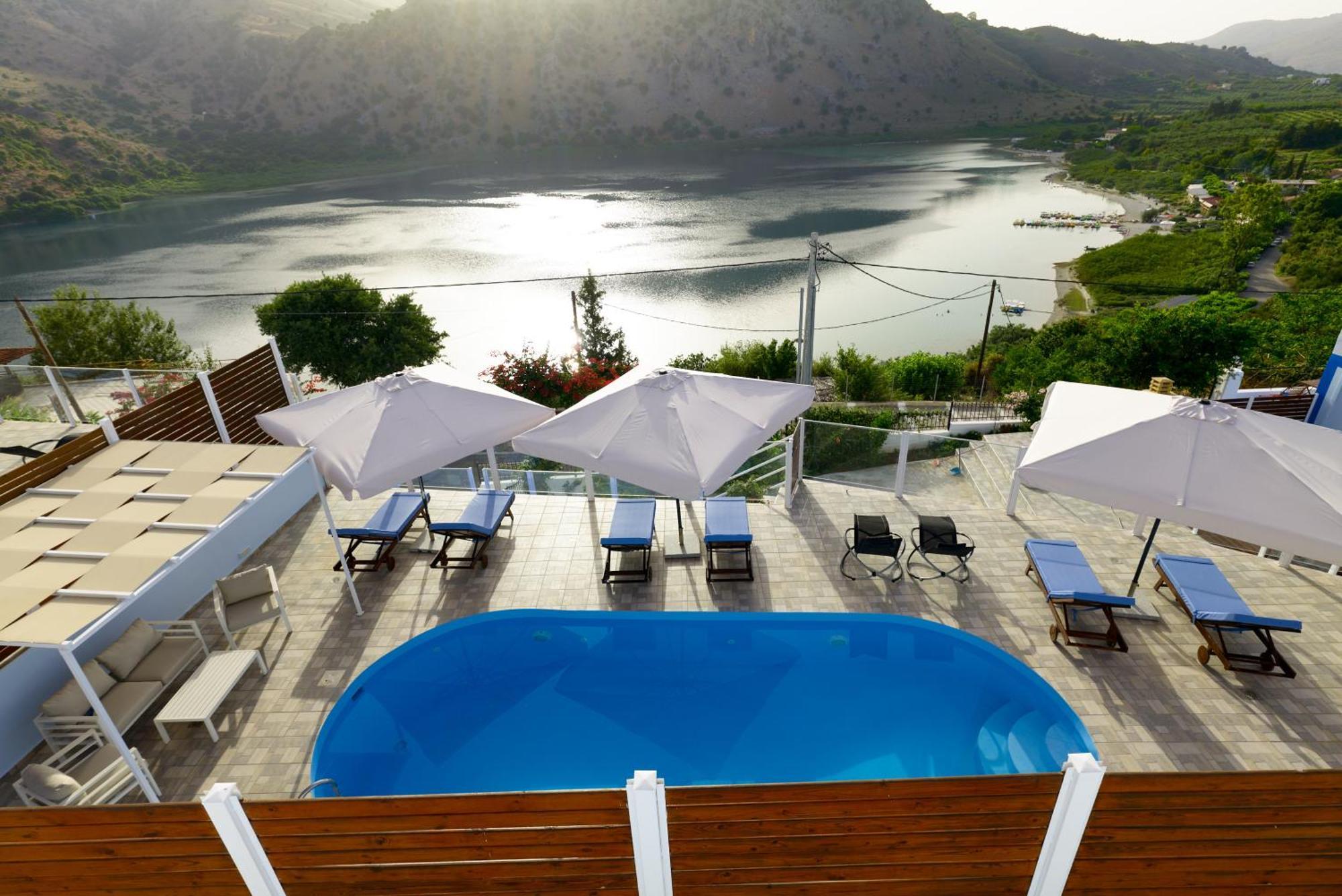 Kávallos Lake View Suites מראה חיצוני תמונה